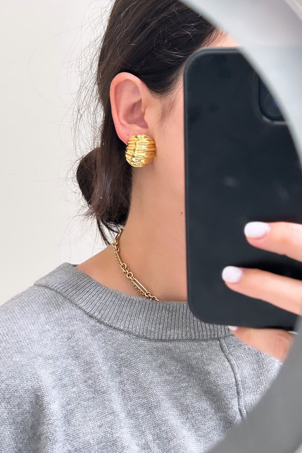 Shield Earrings Gold